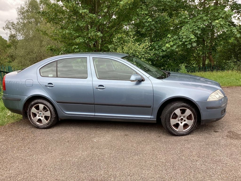Skoda Octavia 1.6L Ambiente Grey #3