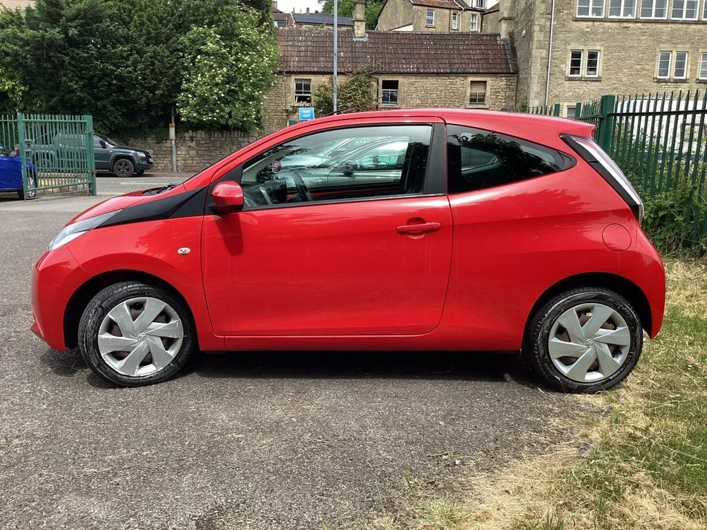 Toyota Aygo 1L X-play SC16DVL Red #5
