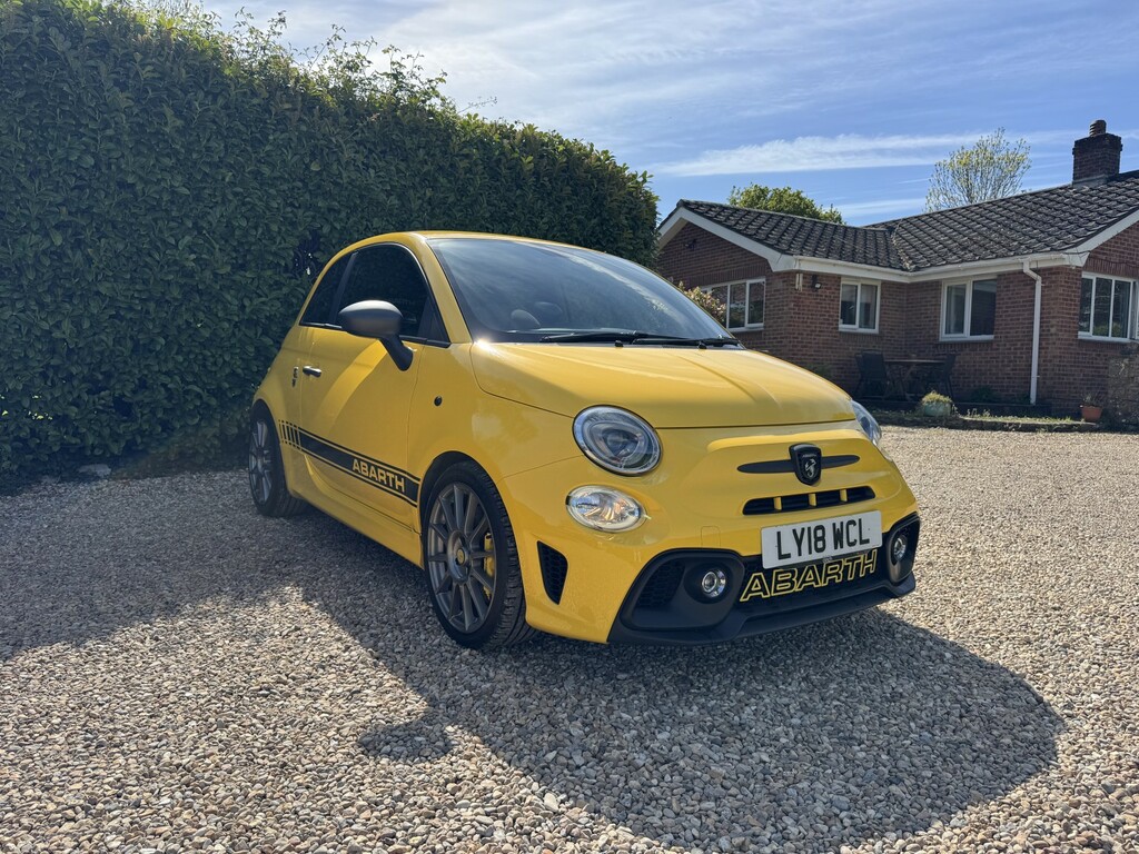 Abarth 595 Hatchback 1.4 Abarth 595 Competizione 1.4 Tjet 180 Yellow #2