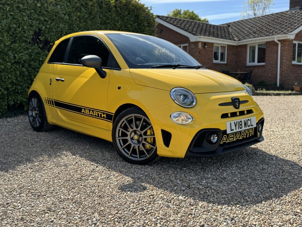 Abarth 595 Hatchback 1.4 Abarth 595 Competizione 1.4 Tjet 180 Yellow