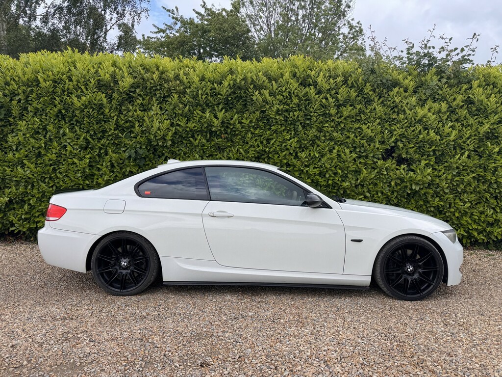BMW 3 Series Coupe 3.0 330D M Sport Highline Coupe 200959 KV59OKR White #2