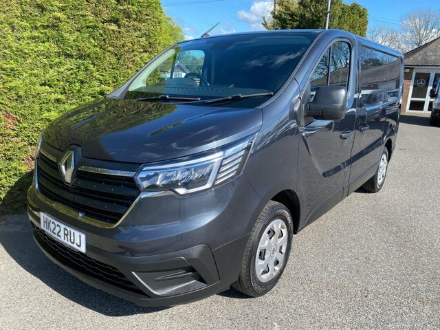 Renault Trafic S28 Swb Business 2.0Dci 130Ps HK22RUJ Grey #3