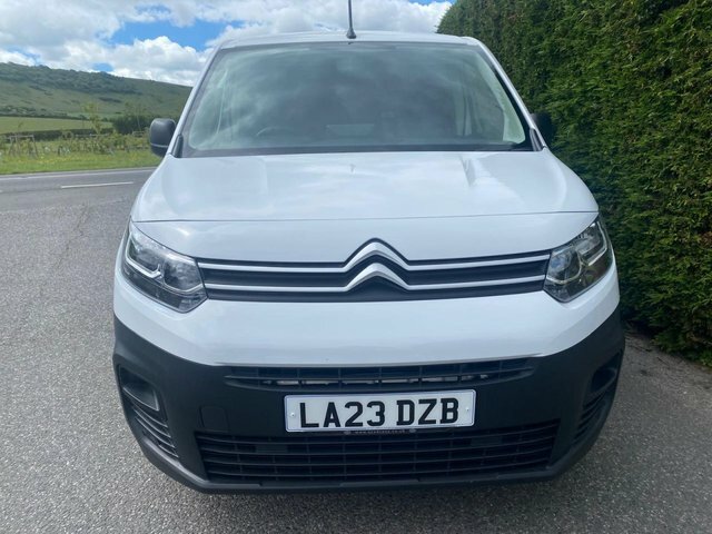 Citroen Berlingo 1000 Enterprise Edition 1.5 Blue Hdi 100Ps LA23DZB White #2