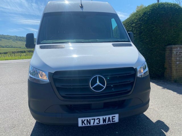 Mercedes-Benz Sprinter 315Cdi Progressive L2 Mwb Hightop Rwd 2.0 Cdi 150P KN73WAE White #2