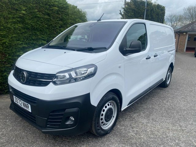 Vauxhall Vivaro 2900 Dynamic L1 Swb 1.5Td 100Ps DS72NNR White #3