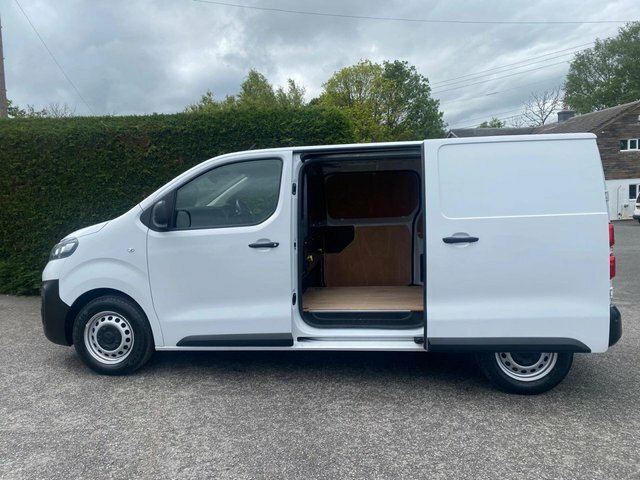 Vauxhall Vivaro 2900 Dynamic L1 Swb 1.5Td 100Ps DS72NNR White #5
