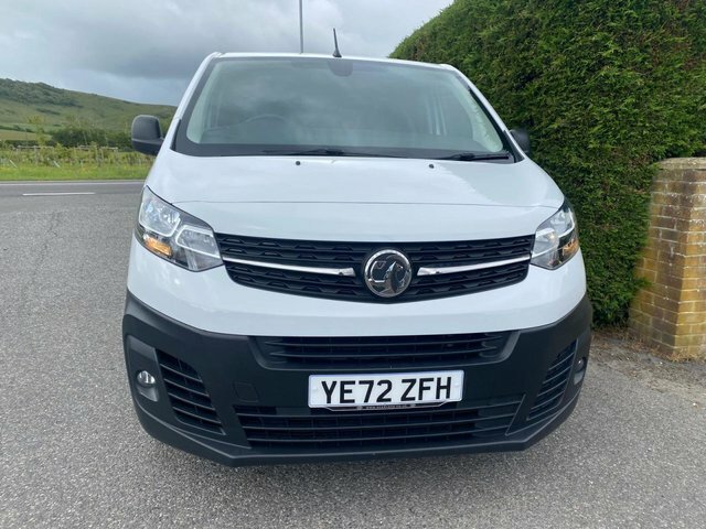 Vauxhall Vivaro 2700 Dynamic L1 Swb 1.5Td 100Ps YE72ZFH White #2
