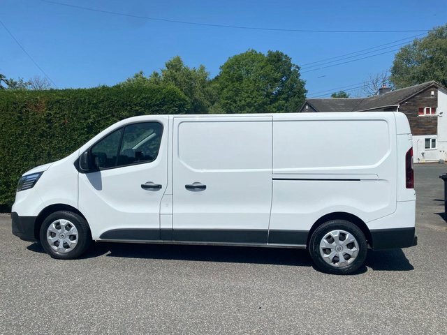 Renault Trafic Ll30 Lwb Business 2.0Dci 130Ps HN23GHF White #4