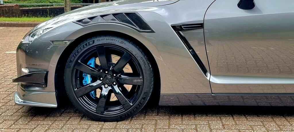 Nissan GT-R Premium Edition 4Wd  #26