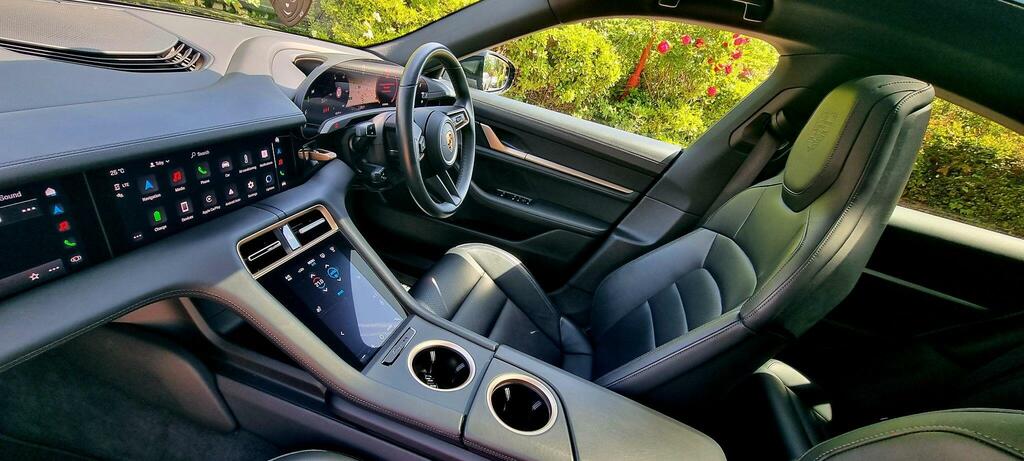 Porsche Taycan Performance Plus 93.4Kwh 4S 4Wd 11Kw Cha Black