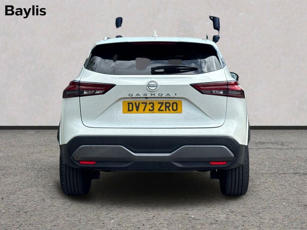 Nissan Qashqai 1.3 Dig-t Mh Tekna DV73ZRO White #5