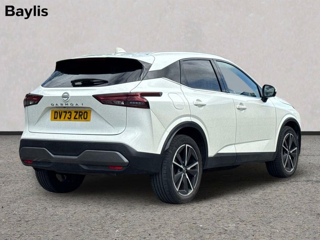 Nissan Qashqai 1.3 Dig-t Mh Tekna DV73ZRO White #2
