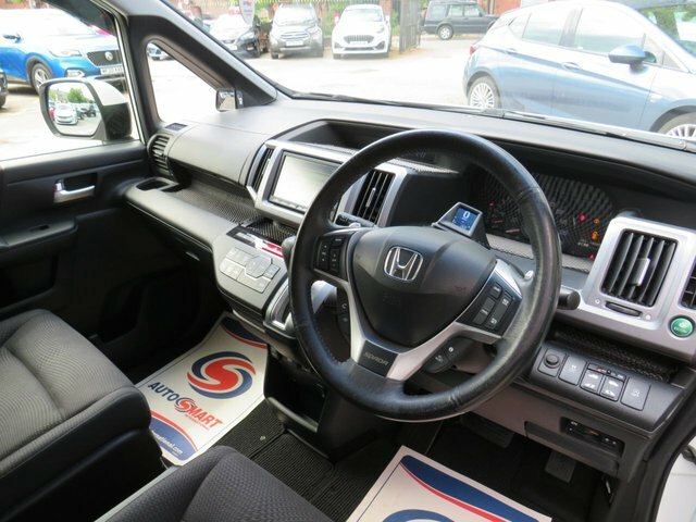 Honda StepWagon 8 Seat Black #11
