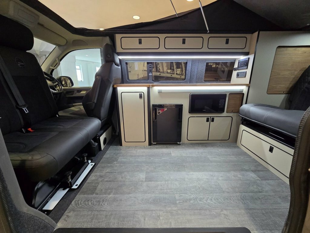 Volkswagen Campervan 2L Highline Grey #5