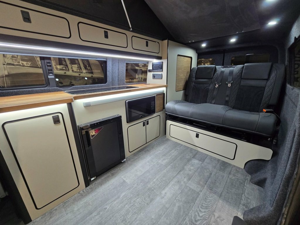 Volkswagen Campervan 2L Highline Grey #2