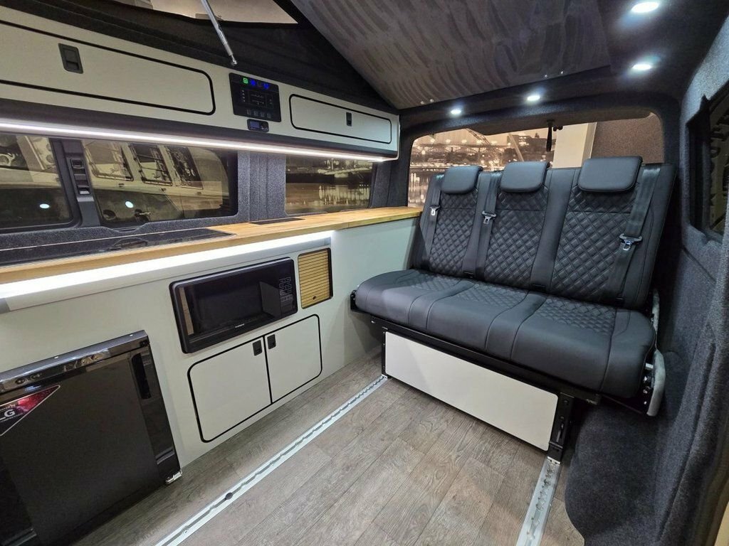 Volkswagen Campervan 2L Commerce Pro Grey #2