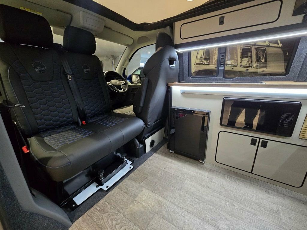 Volkswagen Campervan 2L Highline Blue #6