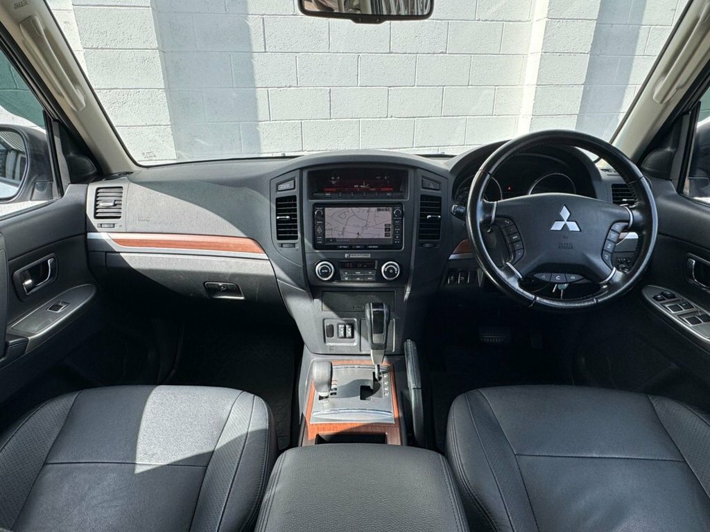 Mitsubishi Shogun 3.2L Sg4 WR64UZX Silver #2