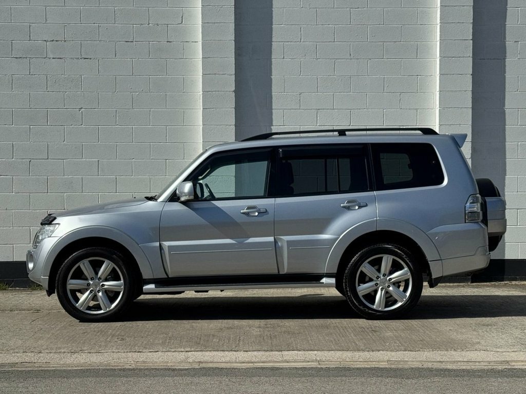 Mitsubishi Shogun 3.2L Sg4 WR64UZX Silver #3