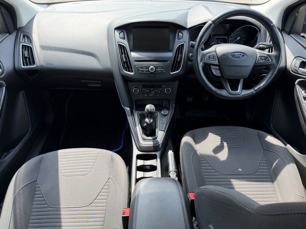 Ford Focus Hatchback 1.5 T Ecoboost Titanium 201868 DG68EOZ Blue #4