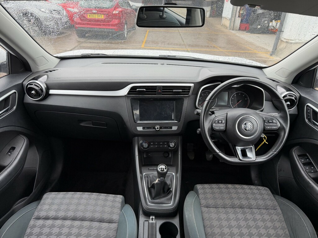 MG ZS Suv 1.5 Vti-tech Excite 201969 HK69OSP White #4