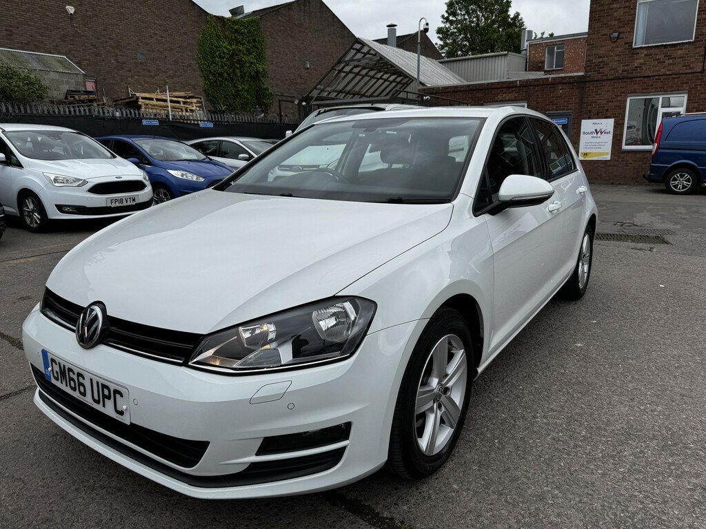Volkswagen Golf Hatchback 1.4 Tsi Bluemotion Tech Match Edition 2 GM66UPC White #3