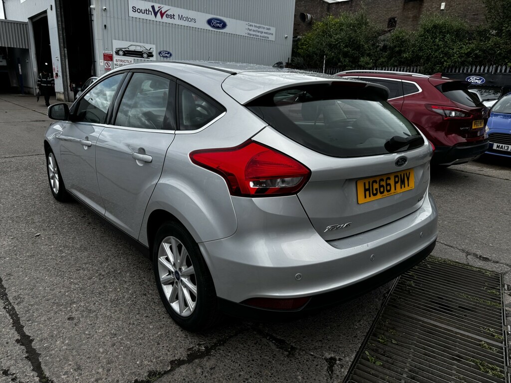 Ford Focus Hatchback 1.0 T Ecoboost Titanium 201666 HG66PMY Silver #5