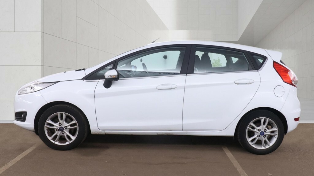 Ford Fiesta Hatchback 1.0 T Ecoboost Zetec 201414 KT14OUW White #6