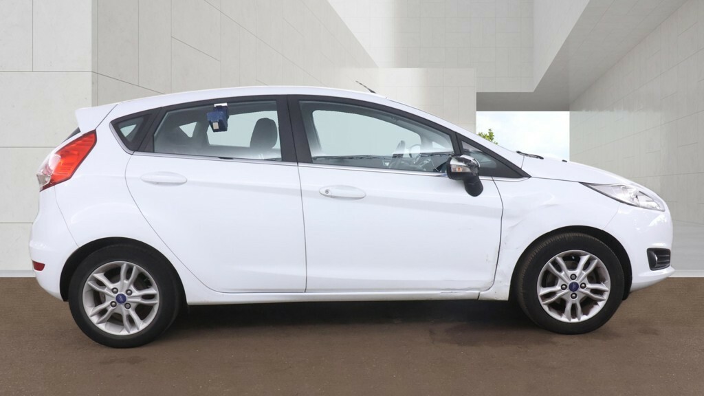 Ford Fiesta Hatchback 1.0 T Ecoboost Zetec 201414 KT14OUW White #5