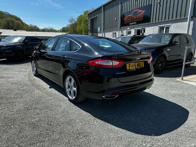 Ford Mondeo Tdci Titanium Hatchback Black #4