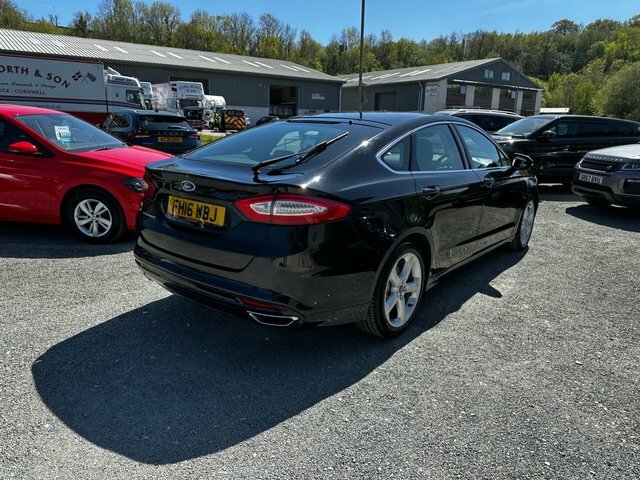 Ford Mondeo Tdci Titanium Hatchback Black #6