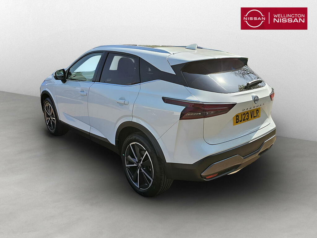 Nissan Qashqai 1.3 Dig-t Mh 158 Tekna Xtronic BJ23VLR White #5
