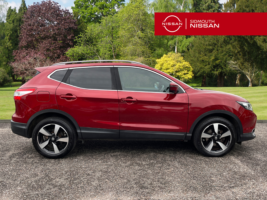 Nissan Qashqai 1.5 Dci N-vision FD17KYS Red #3