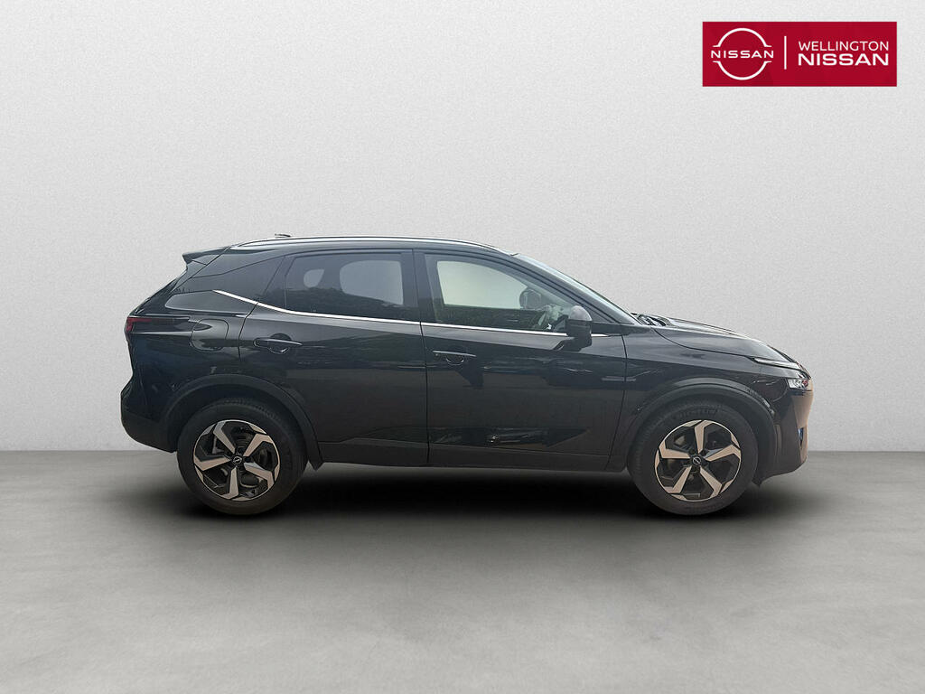 Nissan Qashqai 1.3 Dig-t Mh N-connecta WJ73NFZ Black #2