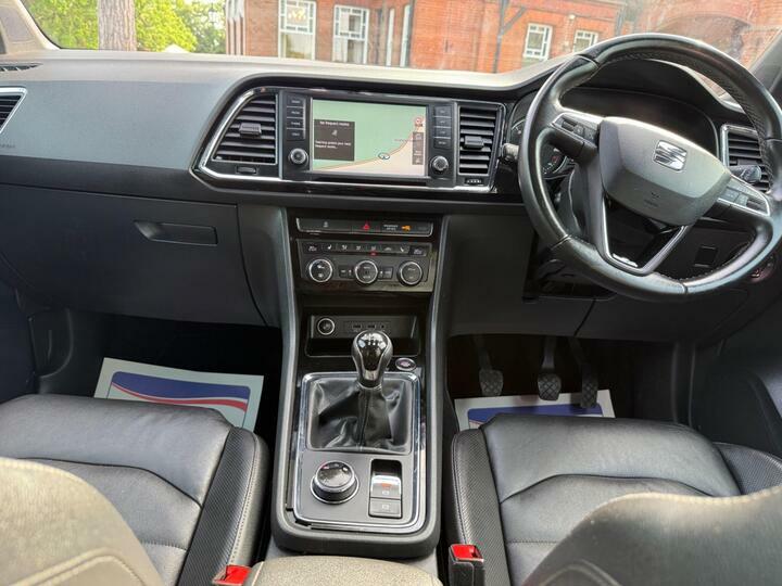 Seat Ateca 1.6 Tdi Xcellence Euro 6 Ss HV68JYG White #2