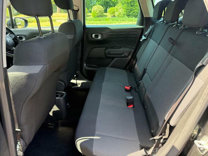 Citroen C3 Aircross 1.2 Puretech Flair Euro 6 KV19NWH Black #4