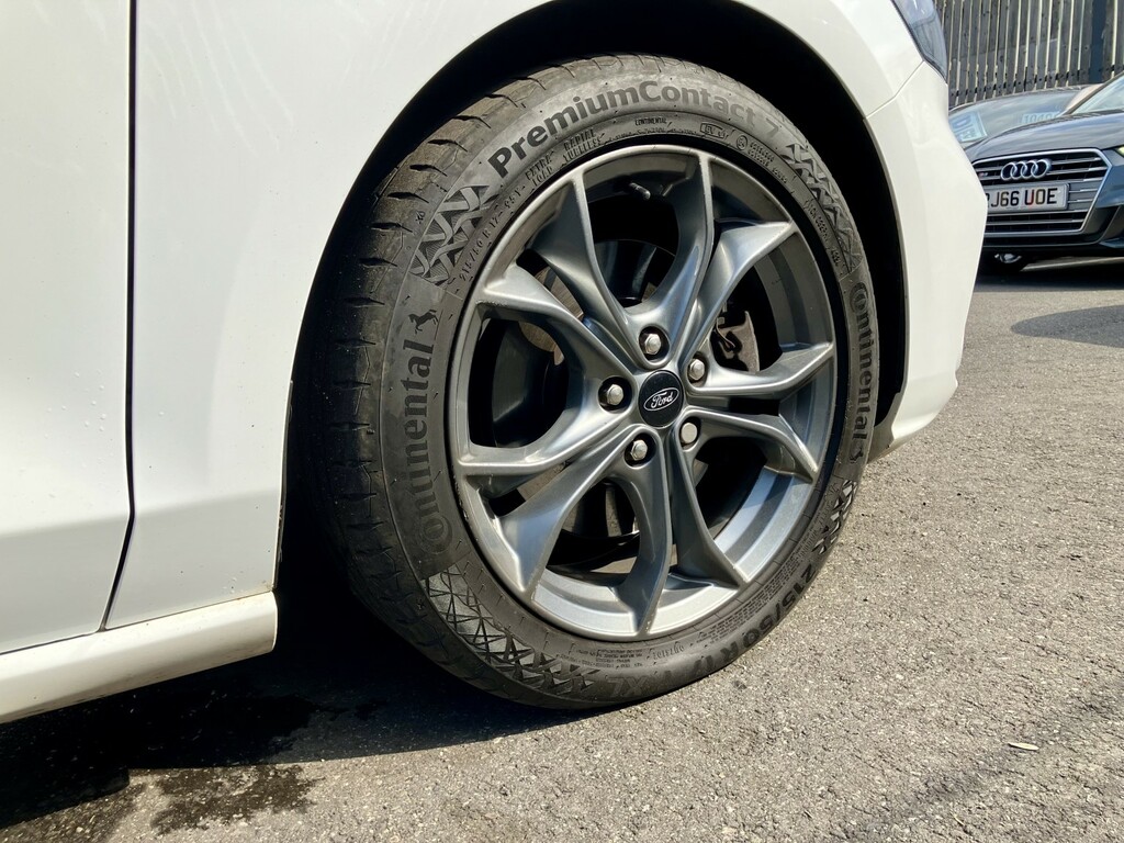 Ford Focus Estate 1.5 Ecoblue St-line 2020 RGZ2186 White #5
