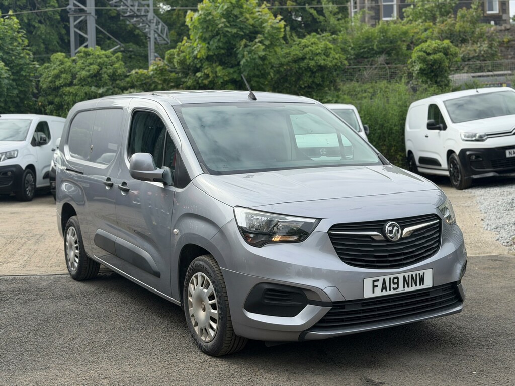 Vauxhall Combo 1.6 Turbo D 2300 Sportive Panel Van Man 