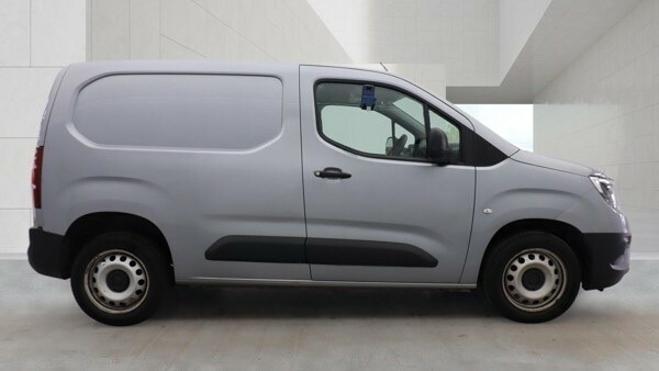 Vauxhall Combo 1.5 Turbo D 2300 Dynamic Panel Van Manu DL21OGA  #5