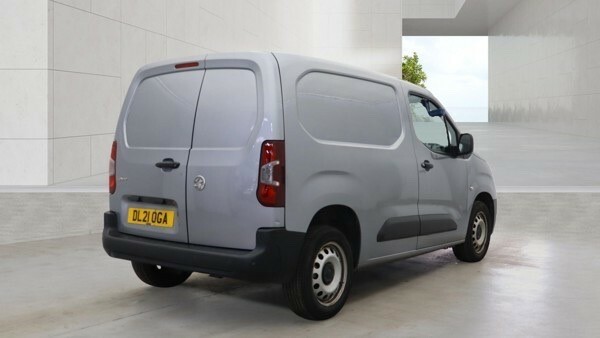 Vauxhall Combo 1.5 Turbo D 2300 Dynamic Panel Van Manu DL21OGA  #4