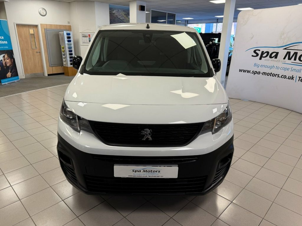 Peugeot Partner 1.5L Asphalt Premium YL23FWD White #2