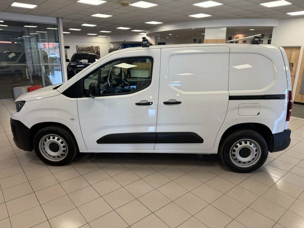 Peugeot Partner 1.5L Professional Premium FT72OHZ White #3