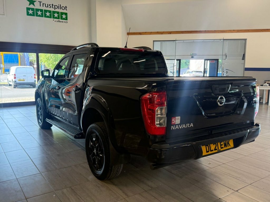 Nissan Navara 2.3L N-guard Black #4