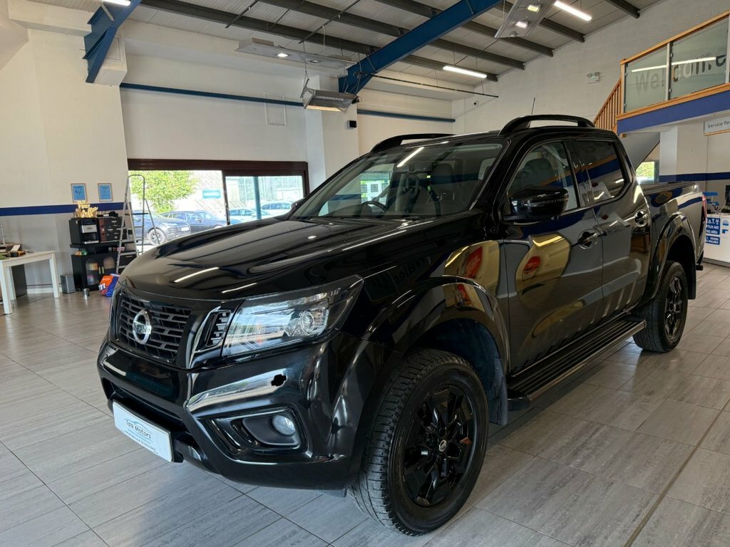 Nissan Navara 2.3L N-guard Black #6