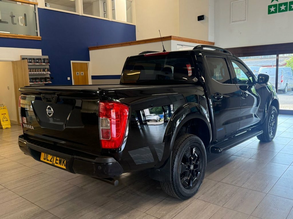 Nissan Navara 2.3L N-guard Black #2