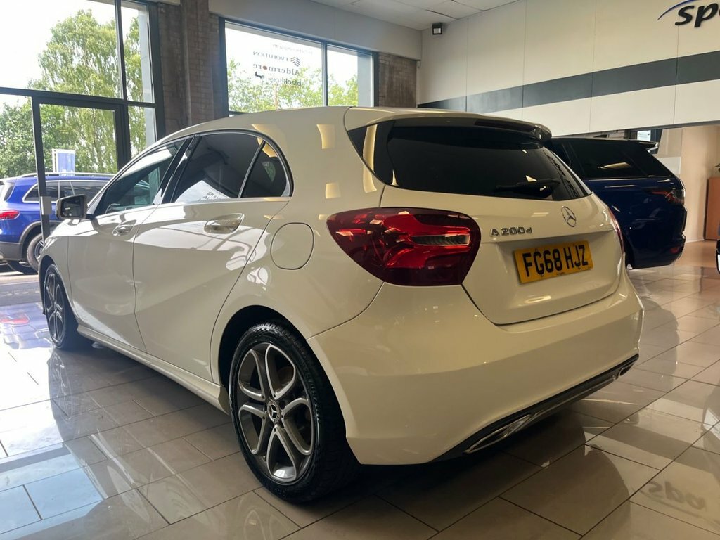 Mercedes-Benz A Class 2.1L Sport Edition FG68HJZ White #5