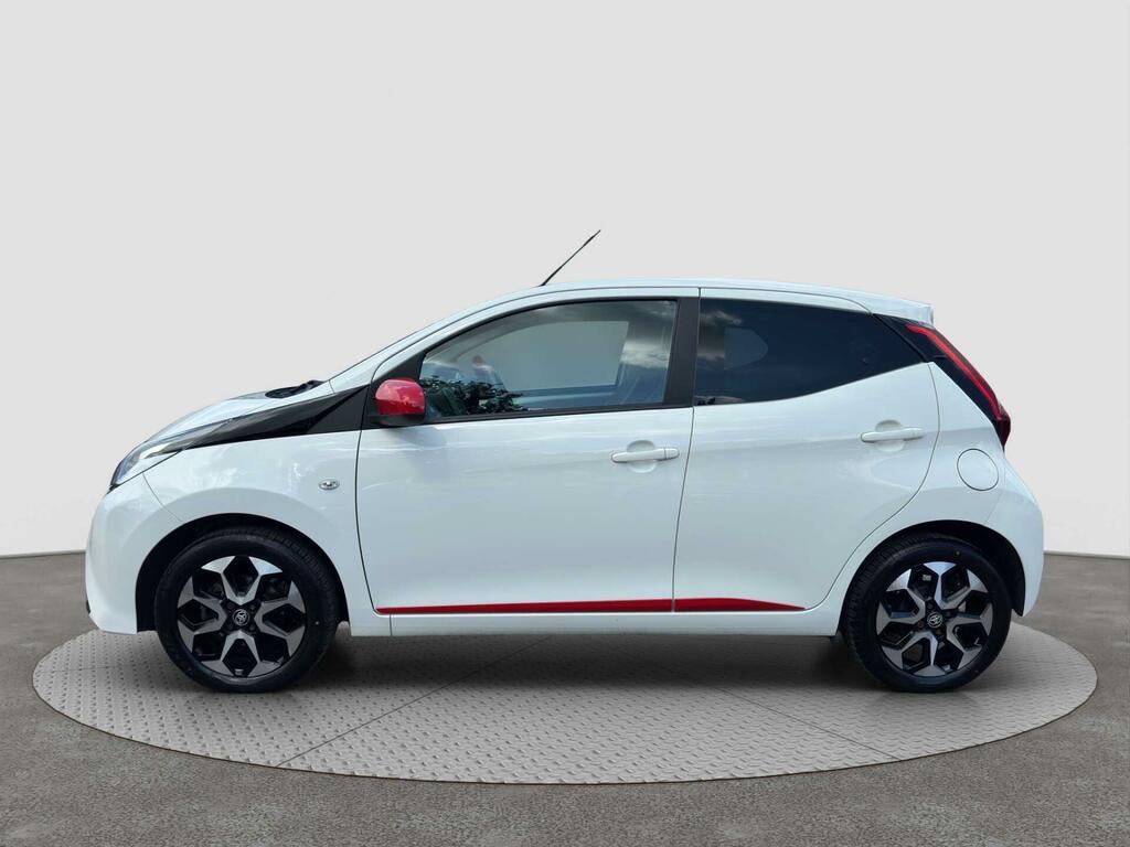 Toyota Aygo 1.0 Vvt-i X-trend Euro 6 FG19VLT White #4