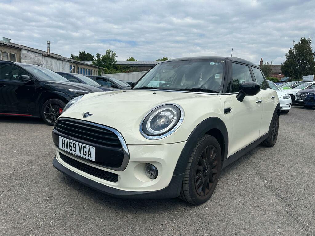 Mini Hatch 1.5 Cooper Classic Euro 6 Ss White
