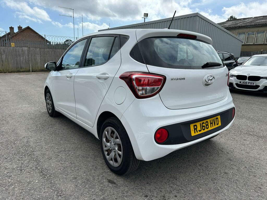 Hyundai I10 1.0 Se Euro 6 RJ68HVD White #3