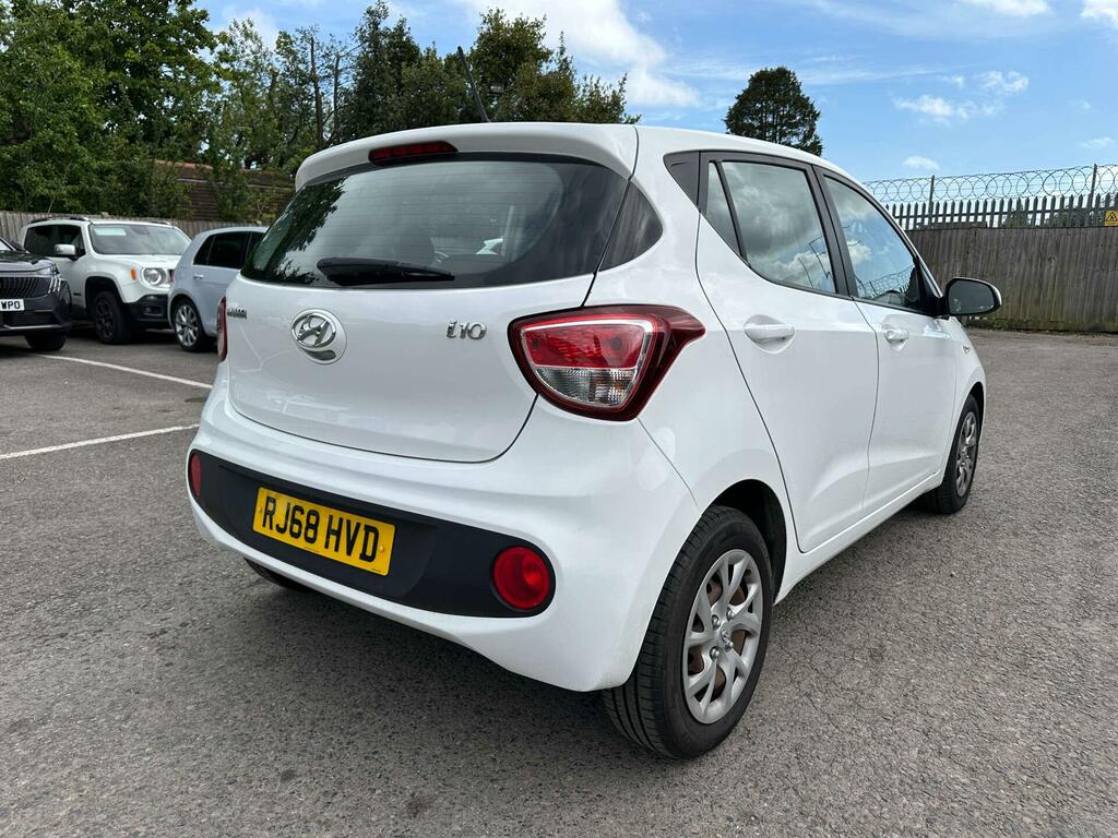 Hyundai I10 1.0 Se Euro 6 RJ68HVD White #4